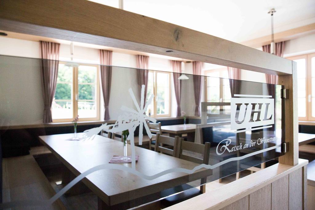 Weingut-Gaestezimmer Uhl Ratsch an der Weinstraße Екстериор снимка